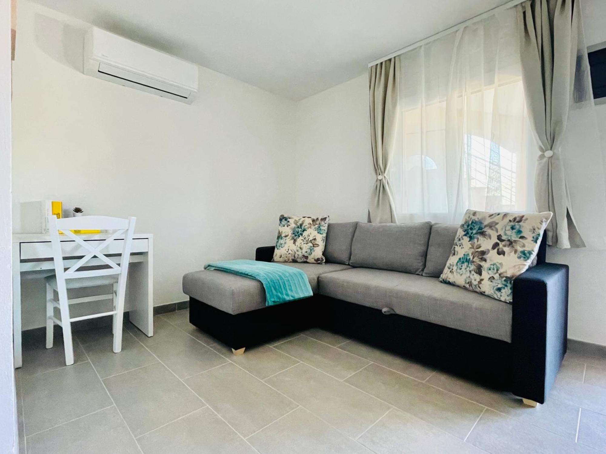 New Apartments Miya - Peroj Beach Bagian luar foto