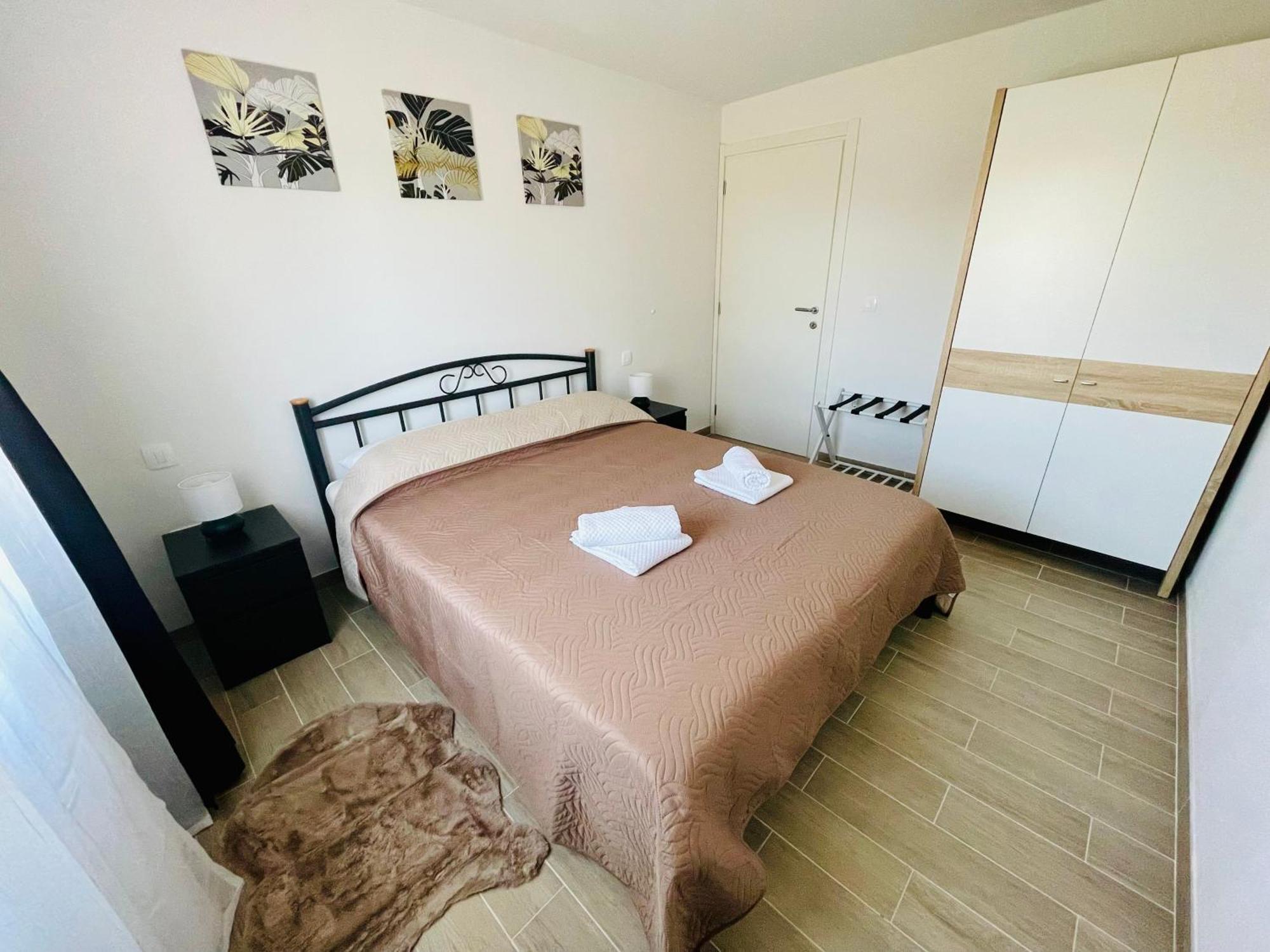 New Apartments Miya - Peroj Beach Bagian luar foto